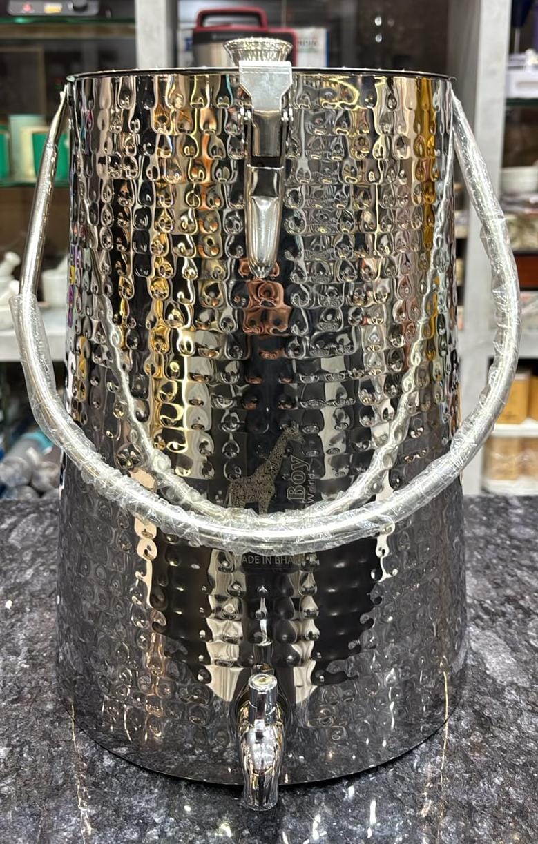 Stainless Steel Bucket Shaped Water Tank 10 Liters with Tap, Handle and Lid with Lock in Hammered Design.