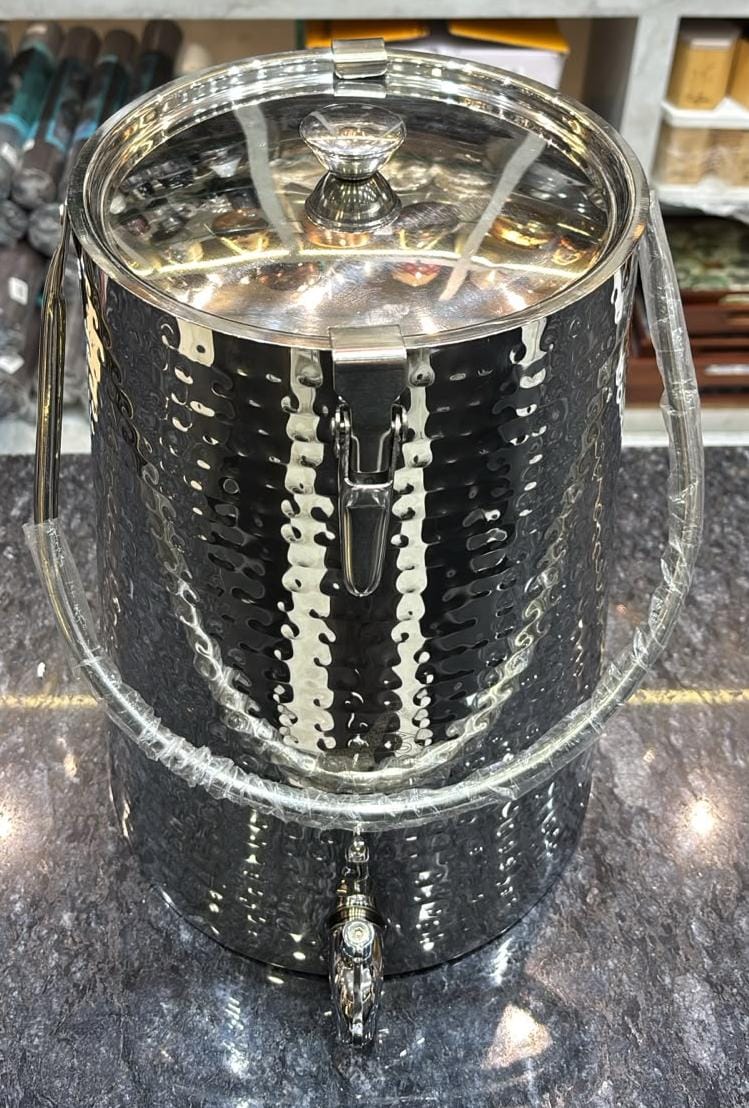Stainless Steel Bucket Shaped Water Tank 15 Liters with Tap, Handle and Lid with Lock in Hammered Design.