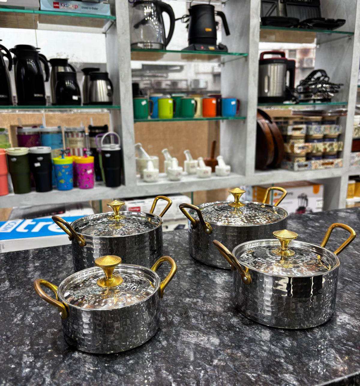 Serving Pots with Lid With Brass Handles set of 4