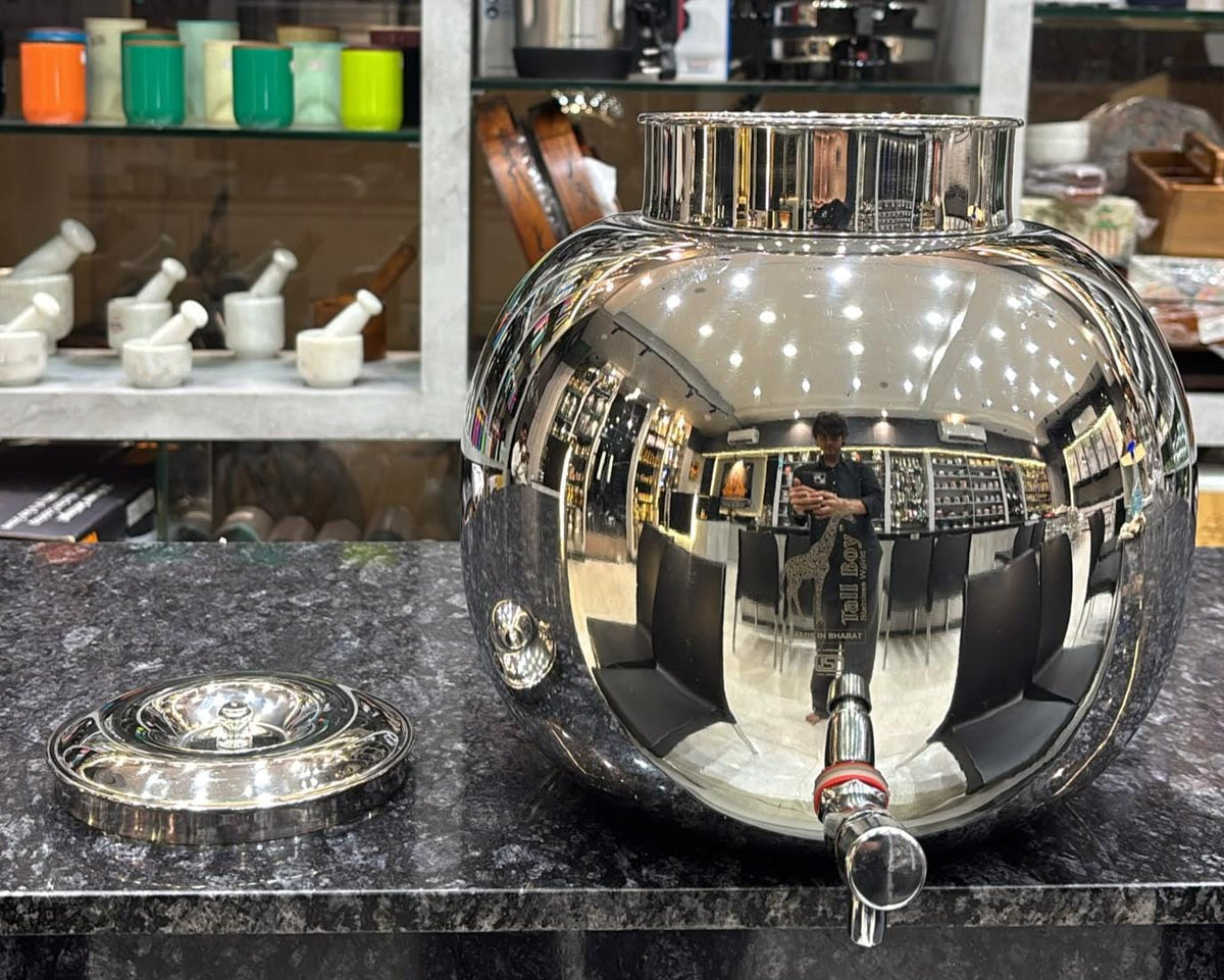 Stainless Steel Round Shaped Water Tank 10 Liters with Tap.